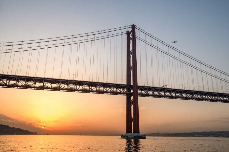 Lisbon: Private Sunset Cruise on the Tagus River with Drink - Why this Tagus sunset cruise feels like a Lisbon shortcut