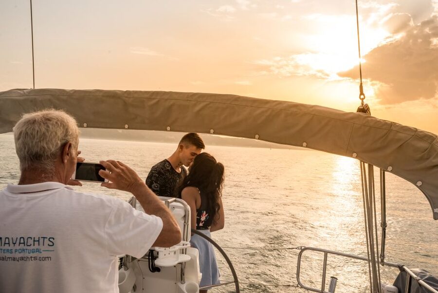 Lisbon: Private Sunset Cruise on the Tagus River with Drink - Almada’s Cristo-Rei arms: the sunset finale