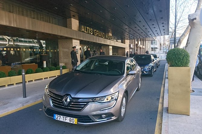Lisbon Private Transfer to Airport - Comfort details that actually help you after a flight