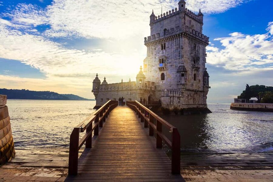 Lisbon: Private Tuk-Tuk City Tour With Local Guide - Why Lisbon by Tuk Tuk Works (Even If You Hate Long Walks)