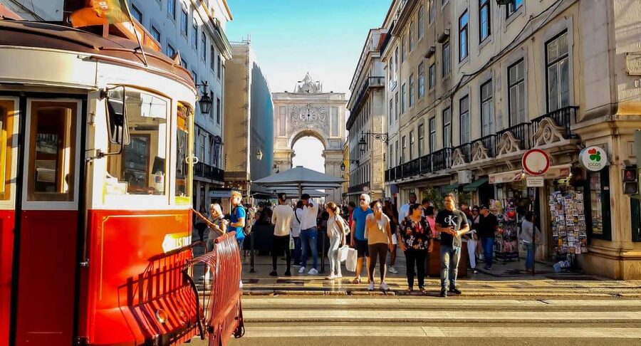 Lisbon: Private Tuk-Tuk City Tour With Local Guide - The Route in Real Order: Cathedral, Miradouros, Alfama, and Commerce Square