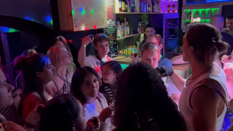Lisbon Pub Crawl: Unlimited Drinks, Shots & V.I.P Club Entry - What the whole 5 hours feels like (timing and pacing)