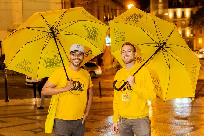 Lisbon: Pub Crawl with Open Bar, Shots & VIP Club Entry - Bairro Alto: the icebreaker shot and the bar-hopping pace