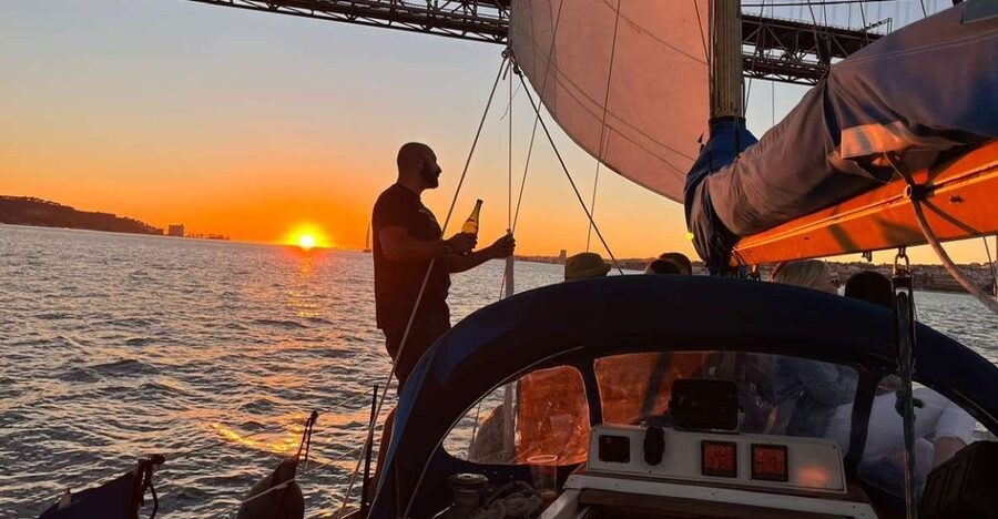 Lisbon: Sailboat Sunset Tour with a Drink - The 2-hour route: from Commerce Square views to Belém’s waterfront icons