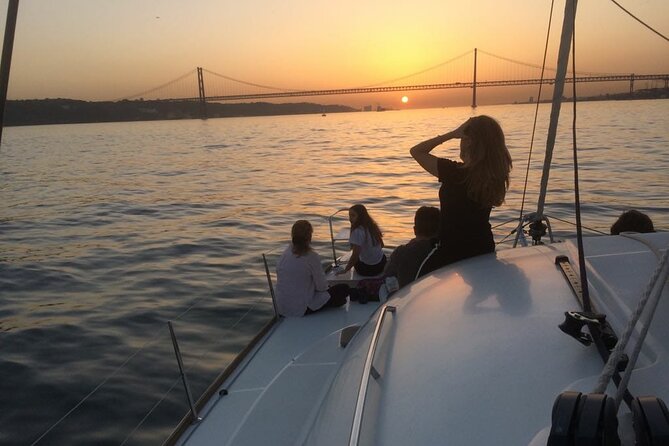 Lisbon Sailing Catamaran Public Cruise with drinks - Getting to Gate 3 at Doca de Alcântara Norte (and not wasting energy)