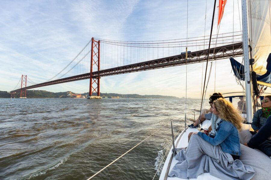 Lisbon: Sailing Tour on the Tagus River - Sailing the Tagus, from Belém to the big monuments