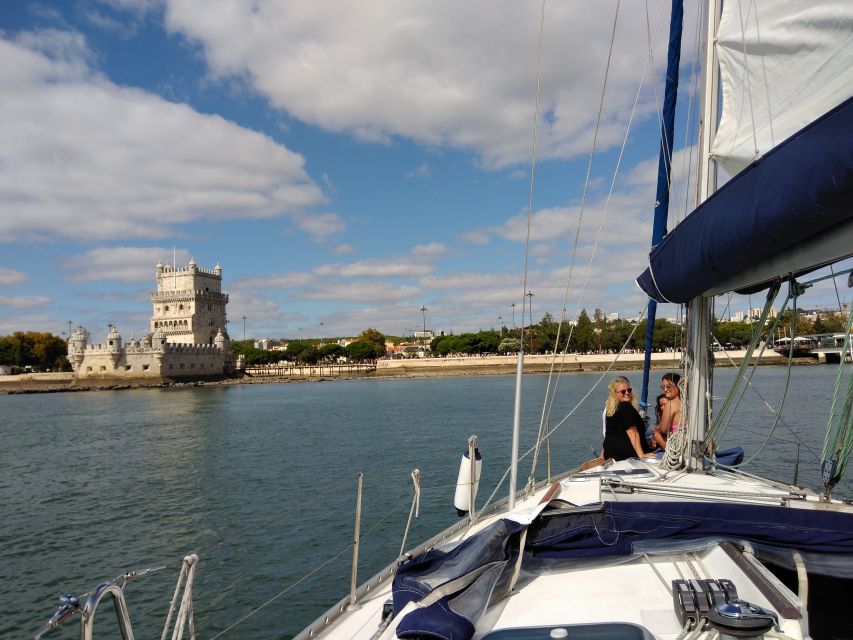 Lisbon: Sailing Tour with Wine and Snacks - Comfort, photos, and the little touches that add up