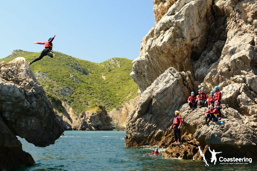 Lisbon: Sesimbra/Arrábida Natural Park Coasteering Adventure - Key things I’d pay attention to