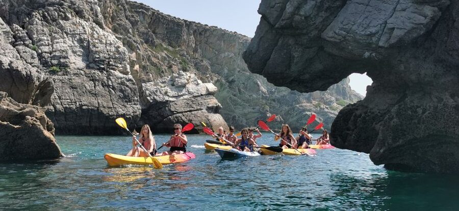 Lisbon: Sesimbra Kayak Discovery Experience - The return paddle and the part to plan for: winds and effort