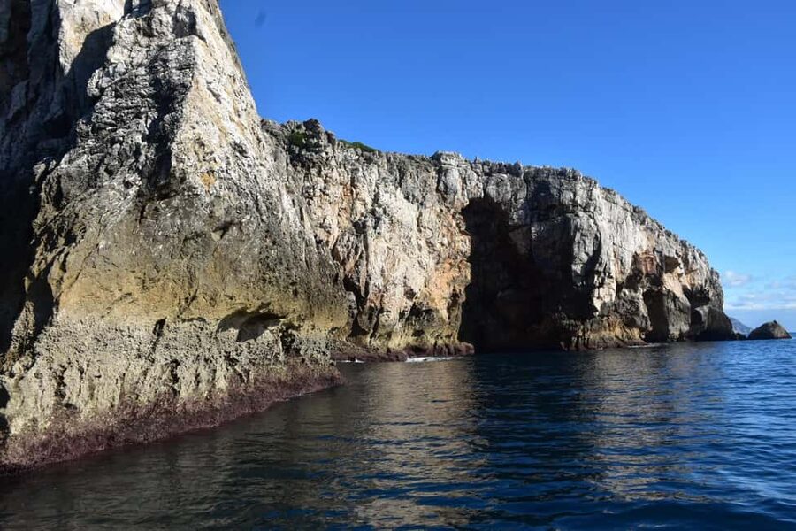 Lisbon: Sesimbra Kayak Discovery Experience - What you’ll wear, what to bring, and how wet you should plan to be
