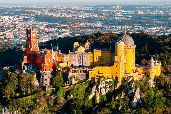 Lisbon: Sintra Half-Day Guided Tour with Pena Palace Tickets - Stop-by-Stop: Fonte da Sabuga to Castelo dos Mouros