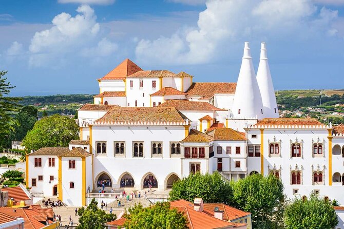 Lisbon: Sintra, Pena Palace, Cape Roca & Cascais - Guided Tour - Key highlights at a glance