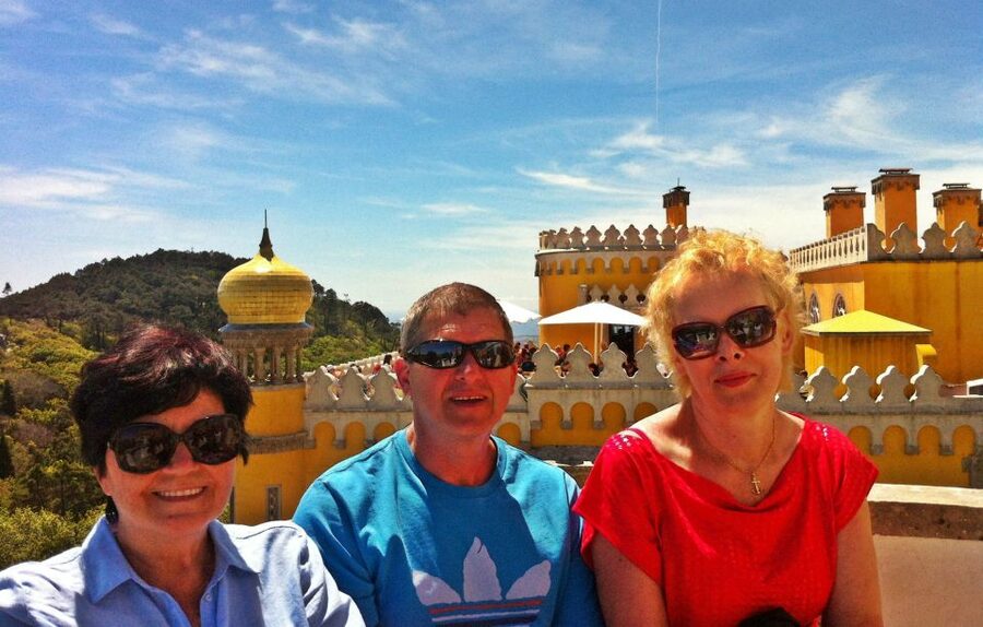 Lisbon: Sintra & Pena Palace Half-Day Tour with Hotel Pickup - Key things to plan around