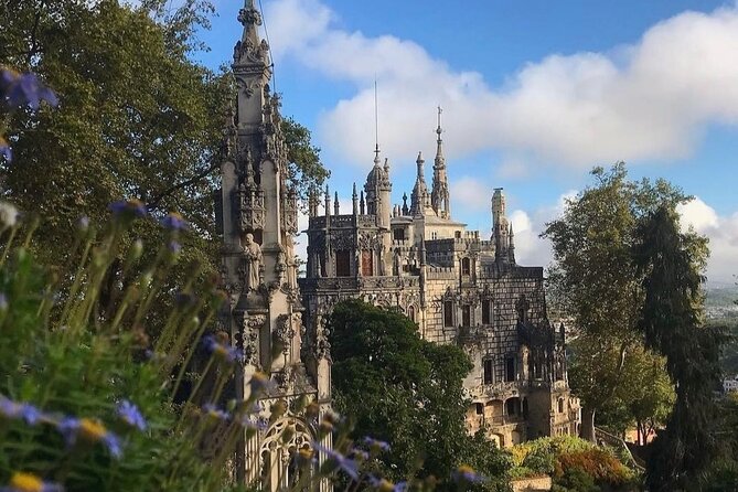 Lisbon: Sintra, Pena Palace, Regaleira, Roca & Cascais Day Tour - Sintra Old Town Stroll: Piriquita, Ginjinha, and Craft Stops