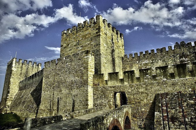 Lisbon Small-Group Sightseeing City Tour with Transportation - Jerónimos Monastery and Belém: big monuments with smart pacing