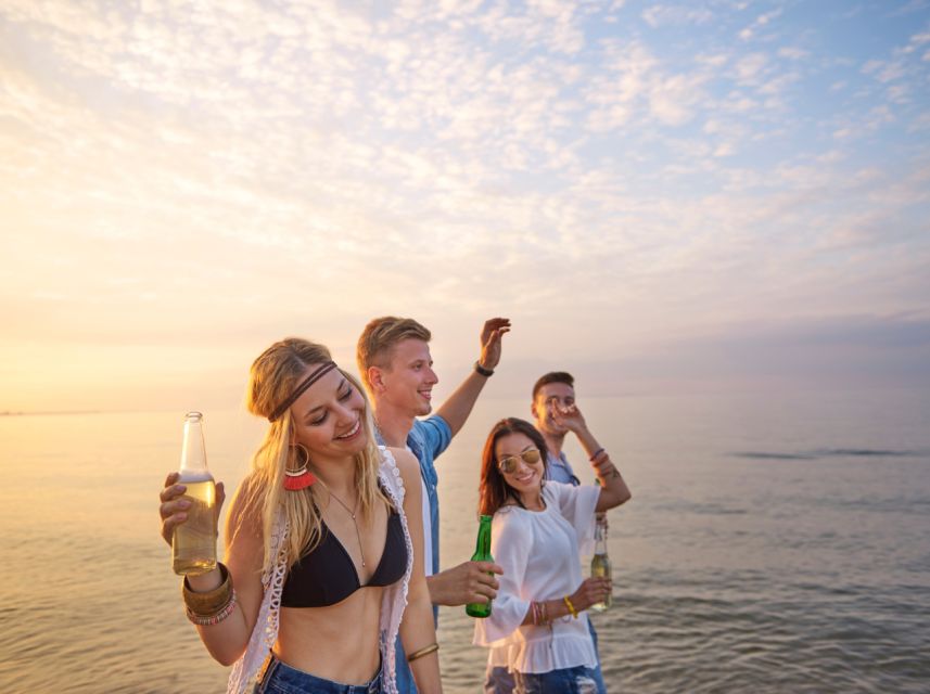 Lisbon: Sunset Boat Party Cruise with DJ and Open Bar - The Party Tempo: When the DJ Really Takes Over
