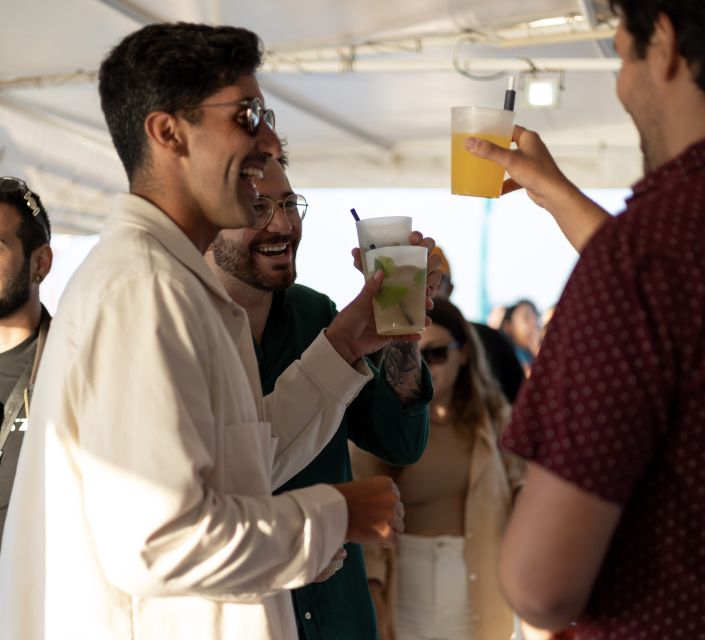 Lisbon: Sunset Boat Tour with Music and Drinks - The Bridge Moment: 25 de Abril From the Tejo