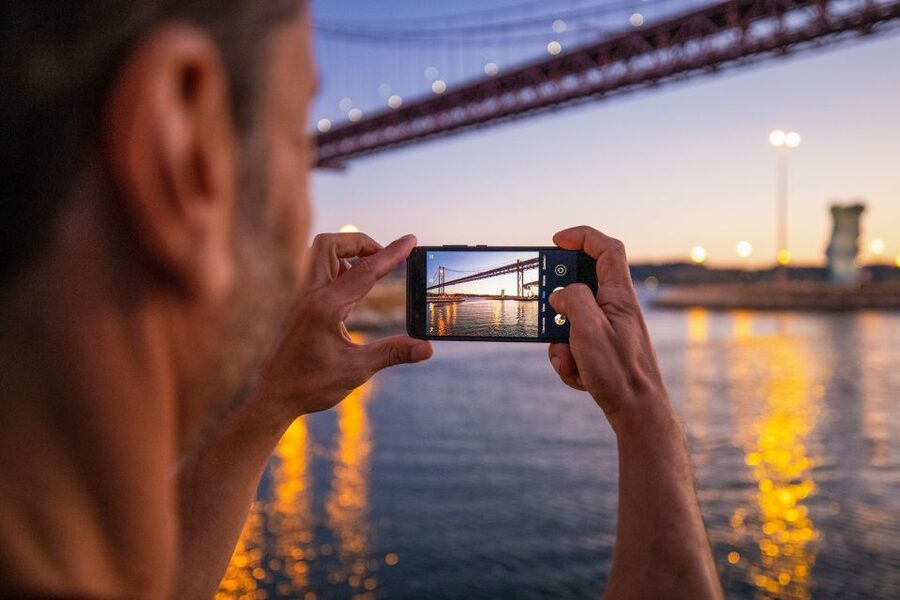 Lisbon: Sunset Cruise with Live DJ and Drinks - Key things that make this cruise worth it