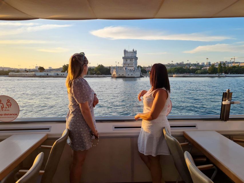 Lisbon: Sunset Cruise with Welcome Drink and Snacks - Monument to the Discoveries, plus a real break for golden hour