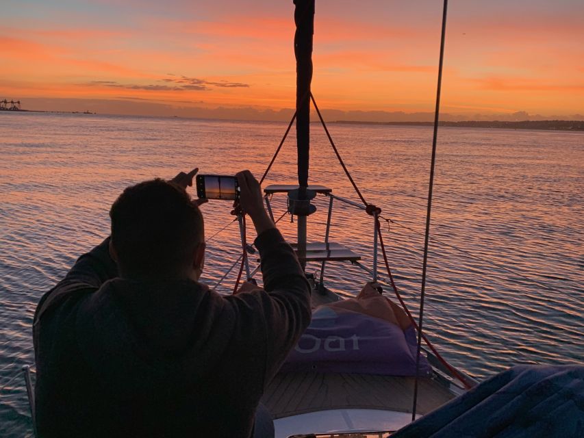 Lisbon: Sunset Sailing Cruise with Wine - Your 2 Hours on the Water: What Happens During the Cruise
