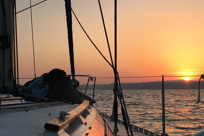 Lisbon Sunset Sailing Tour with White or Rosé Wine and Snacks - Wine and snacks: what you can expect, and what to confirm