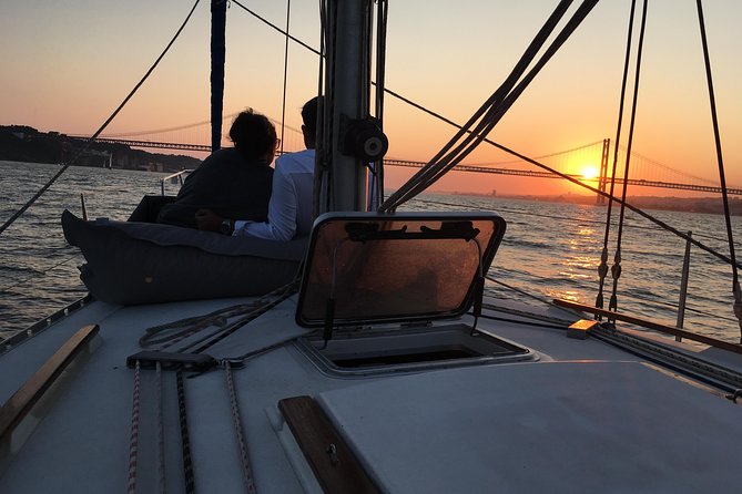 Lisbon Sunset Sailing Tour with White or Rosé Wine and Snacks - Comfort planning: rain, wind, and the deck reality