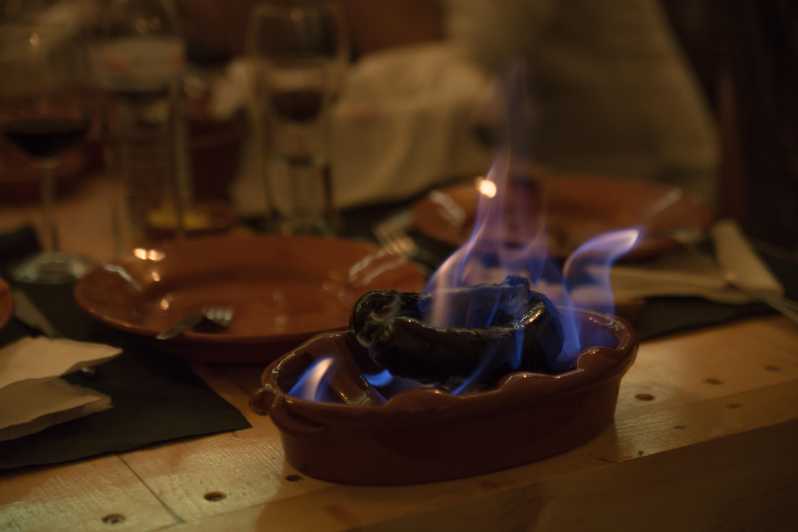 Lisbon: Tapas & Drinks with Fado Live Performance - Key highlights you should know