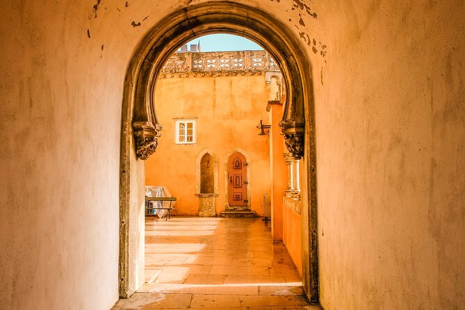Lisbon to Sintra, Pena Palace, Regaleira & Cascais, small-group - Sintra’s Centro Histórico: quick wandering and the Travesseiro break