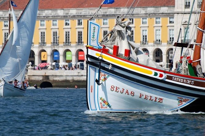 Lisbon Traditional Boats - Express Cruise - 45min - Praça do Comércio to the Suspension Bridge, How the Route Stays Focused