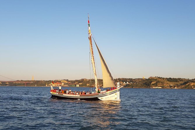 Lisbon Traditional Boats - Guided Sightseeing Cruise - Onboard Comfort, Seating, and Practical Tips That Matter