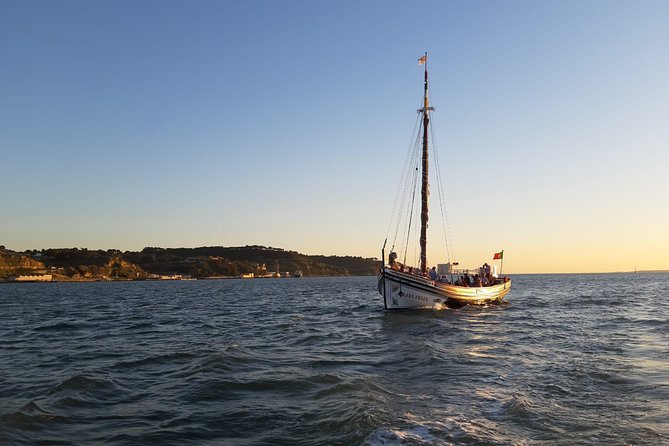 Lisbon Traditional Boats - Guided Sightseeing Cruise - Guides and Live Commentary in English, Plus the Human Touch