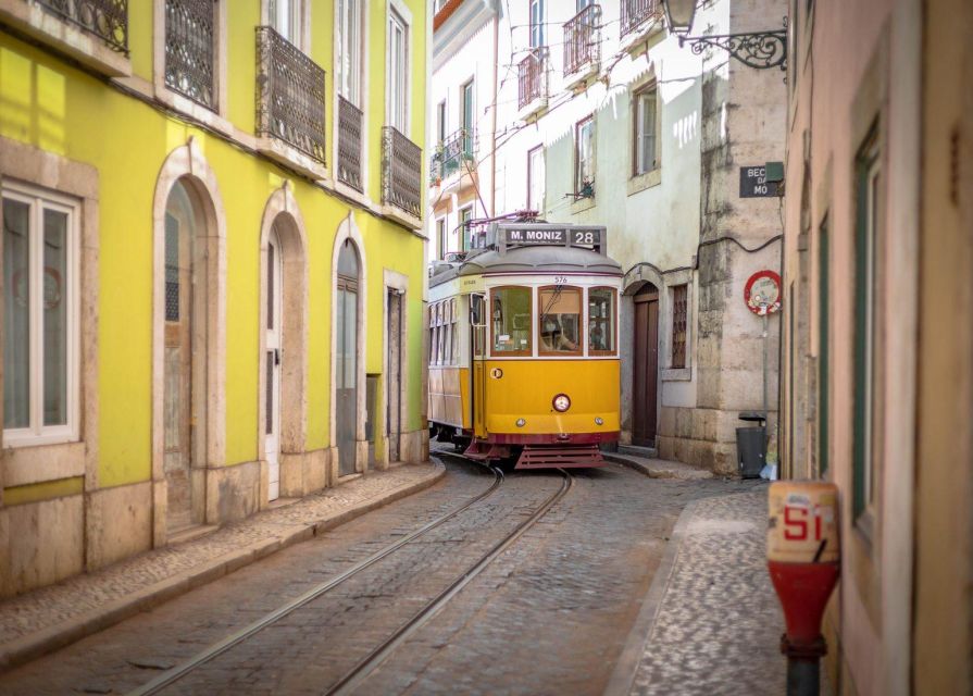 Lisbon: Tram 28 Entry Ticket & Audio Guide with 24-Hour Pass - The real deal on queues and your Plan B