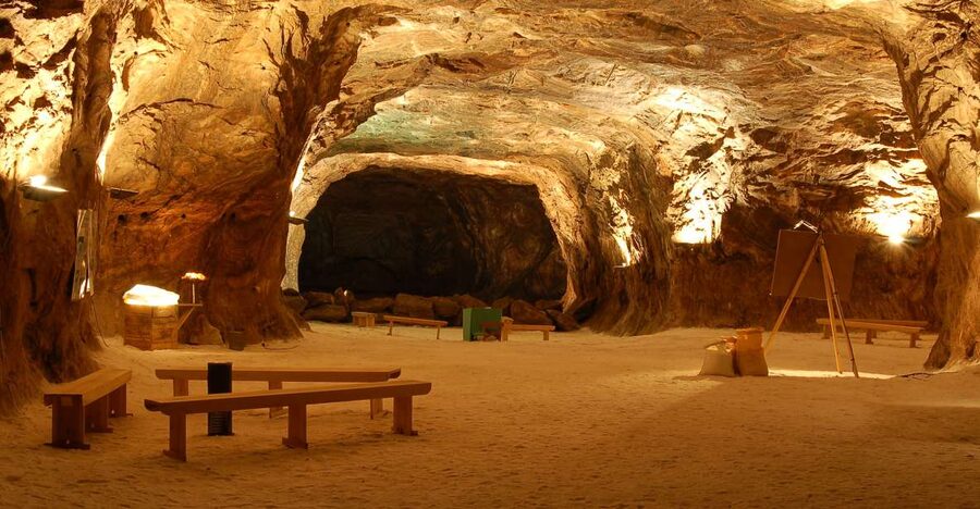 Loulé: TechSalt’s Rock-Salt Mine Tour - The geology you can actually see: salt veins, chambers, and time depth