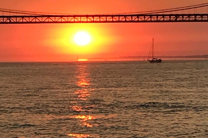 LUXURY Catamaran Sunset and Wine cruise - Meeting at Alcantara: how to start smoothly