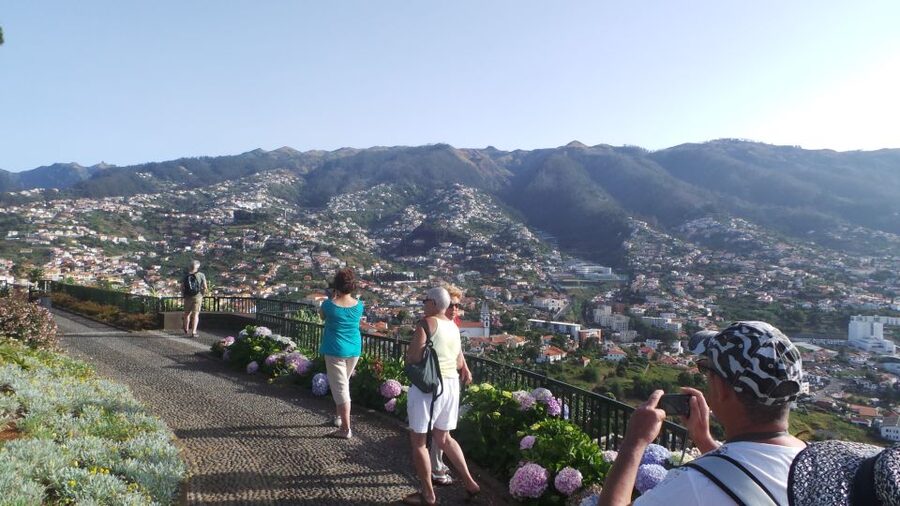 Madeira: Cabo Girao, Jeep Tour Adventure and Wine Tasting - Free Madeira Wine Tasting: Sweet to Dry (and the 3-Year-Old Detail)