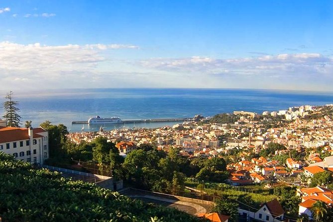 Madeira East Tour from Funchal - Pico do Arieiro at 1,818 meters, the moment the day turns dramatic