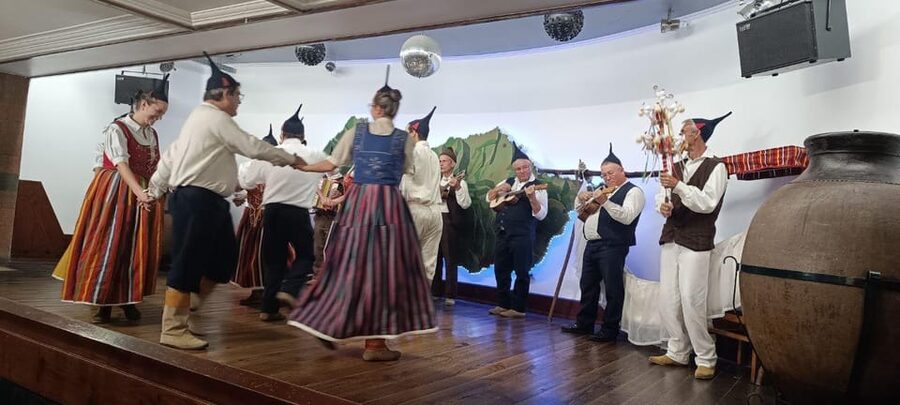 Madeira: Folk Dancing Show and Traditional Local Dinner - Pickup in Funchal or Caniço, Then a Quick Evening Drive