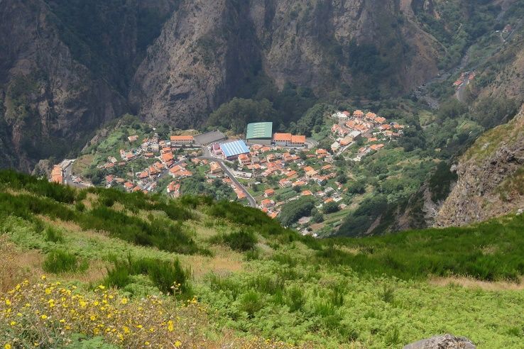 Madeira : Nun's Valleys and Pico Areeiro 4X4 Tour - Price and logistics: what you really get for $49