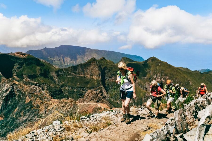 Madeira: Pico Arieiro to Pico Ruivo Hike - Pico Ruivo itself: what you do at the highest moment