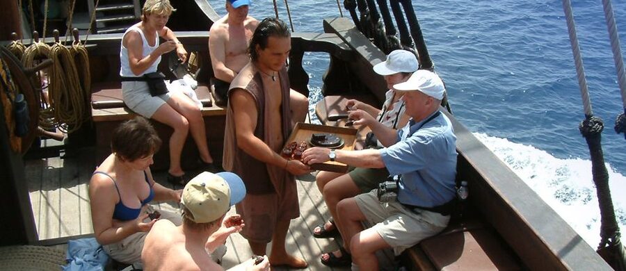 Madeira Pirate Ship: 3-Hour Boat Trip - Cabo Girao anchoring: the stop that turns a cruise into a memory