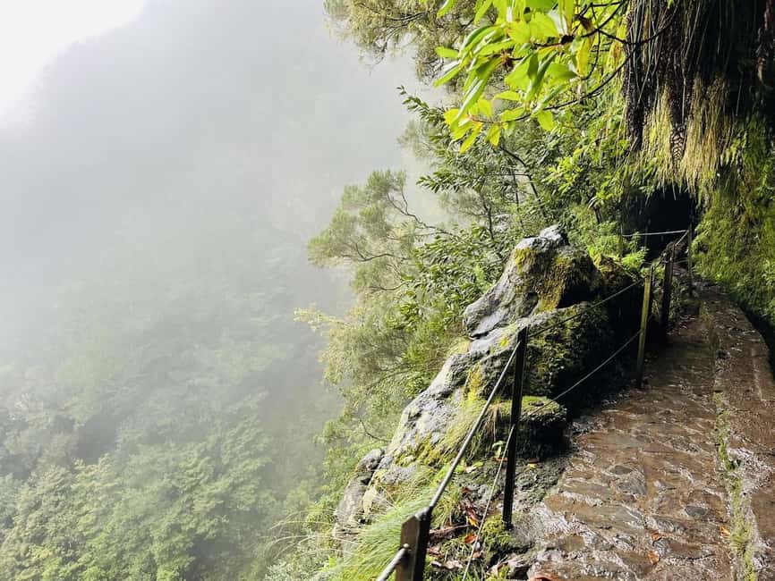 Madeira: PR 9 - Levada do Caldeirão Verde Hike Transfer - Getting picked up: Funchal to the PR9 trail without the stress