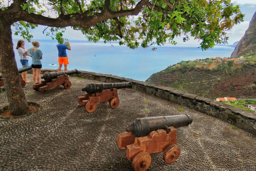 Madeira : Santana & Peaks full day tour by Open 4x4 - Why This Open 4x4 Santana and Peaks Day Works