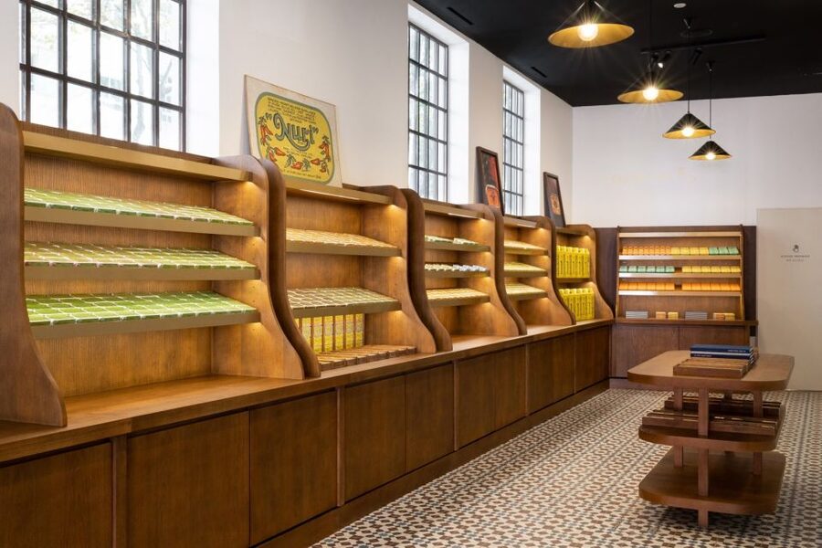 Matosinhos: Conservas Pinhais Factory Tour - The iconic shop stop: take home your favorites without regret
