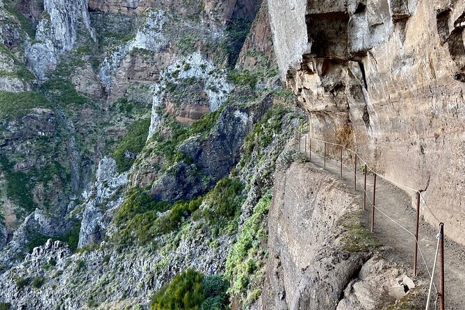 Morning Transfer To Pico Do Arieiro, Hike To Pico Ruivo & Return From Teixeira - When closures or reroutes happen on Madeira (and how this service adapts)