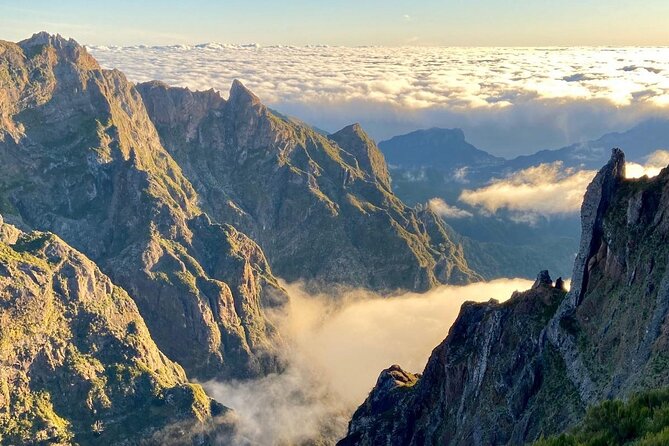 Morning Transfer To Pico Do Arieiro, Hike To Pico Ruivo & Return From Teixeira - The morning start at Pico do Arieiro, plus what to expect on the trail