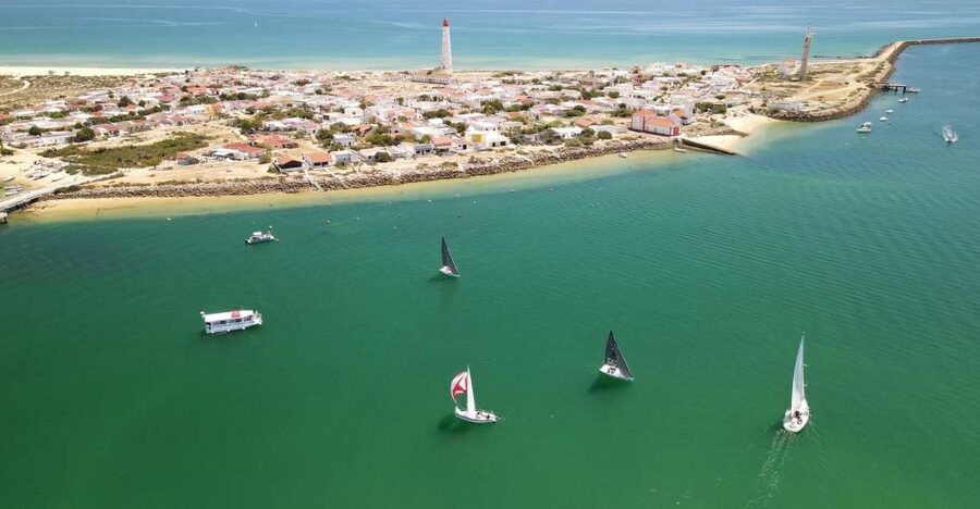 Olhão: 4-Hour Ria Formosa Islands Tour - Culatra Island: where lunch and island life happen fast