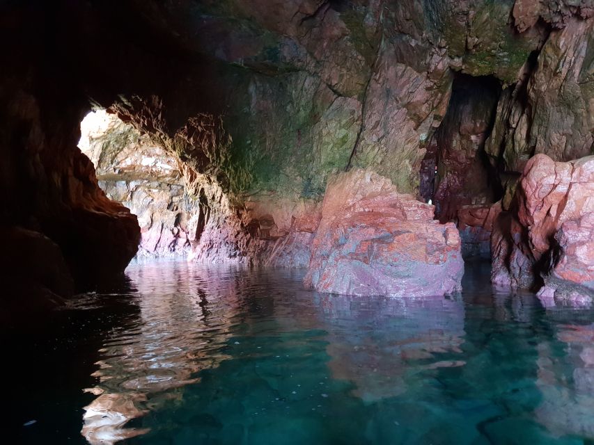 Peniche: Berlengas Roundtrip and Glass-Bottom Boat Cave Tour - Ferry transfer and the first look at the UNESCO Biosphere Reserve