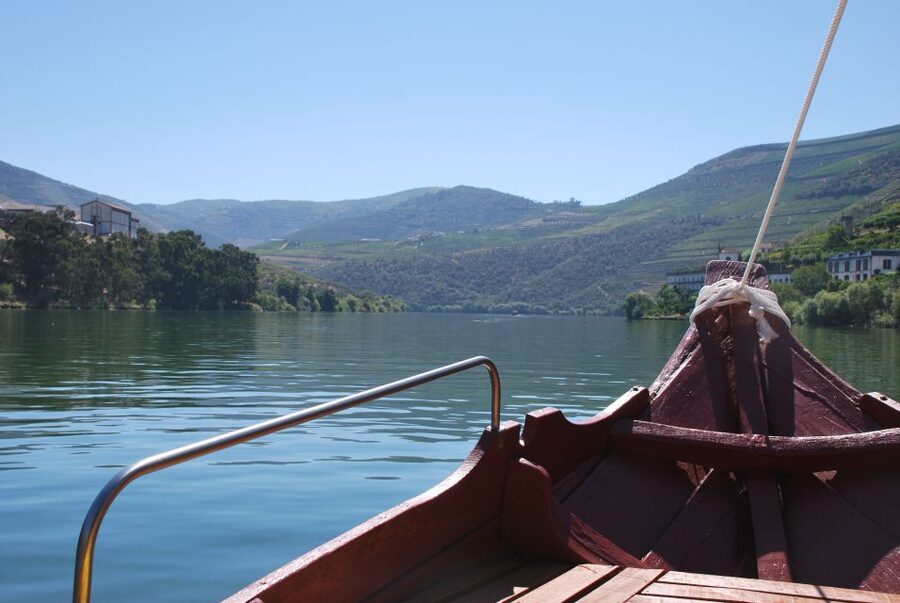 Pinhão: Rabelo Boat 1-Hour Tour - The route: under the Eiffel bridge, up to Roncão, then back to Pinhão