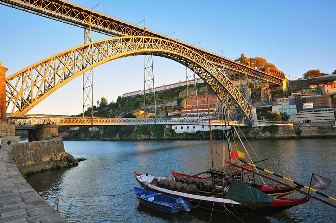Port Wine Lodges Tour Including 7 Port Wine Tastings (English) - Key Points That Make This Tour Worth Your Time