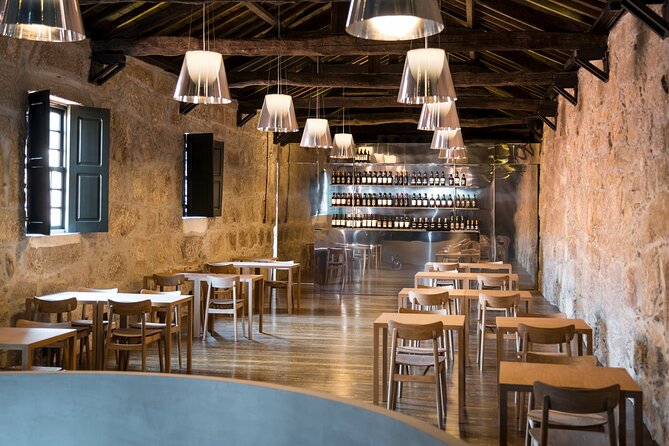 Port Wine Tour | 3 Cellars | 7 Tastings | 12 Participants Maximum - What the Rosé, Dry White, and White Reserva Pour Are Really For